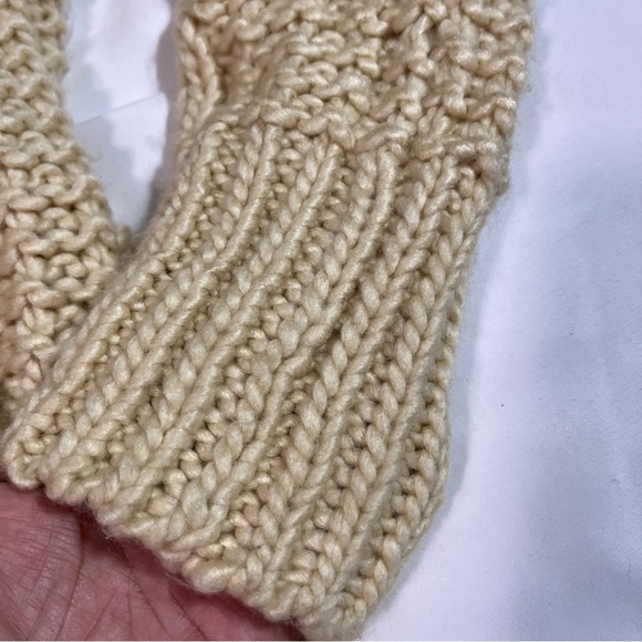 Urban Outfitters Cable ivory Knit Sweater - Picture 5 of 7